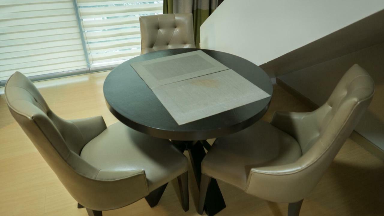Avant Serviced Suites - Personal Concierge Manila Eksteriør billede