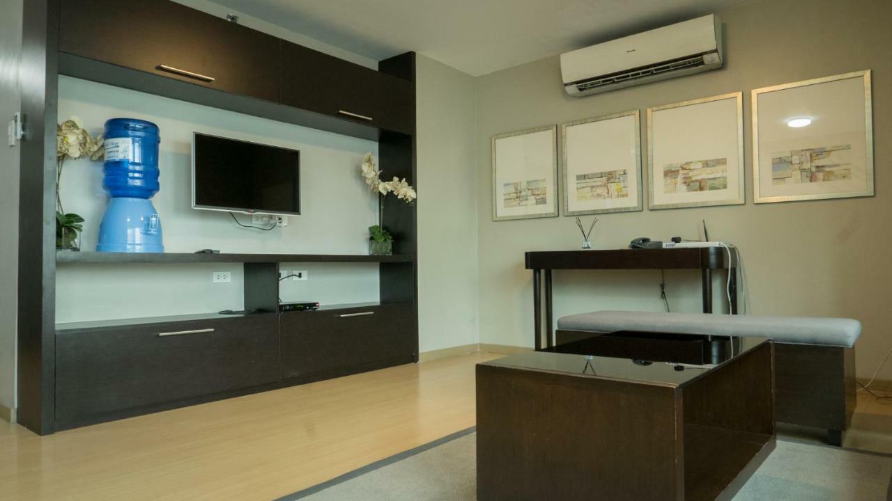 Avant Serviced Suites - Personal Concierge Manila Eksteriør billede